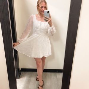 SOLD❌ White Textured Puff Long Sleeve Mini Dress